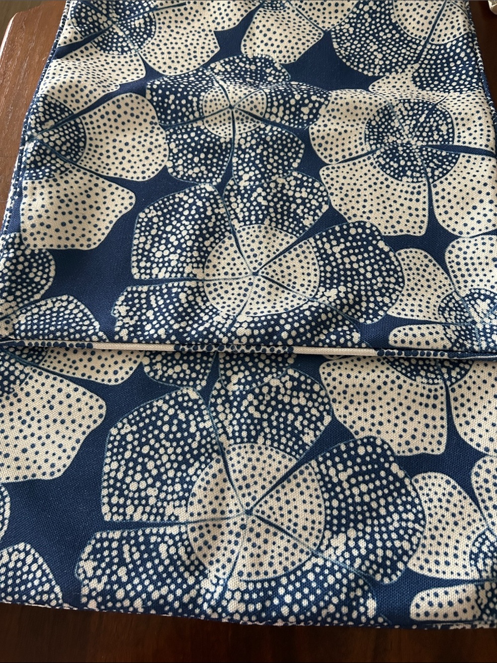 Annie Selke Pine Cone hill set accent pillows